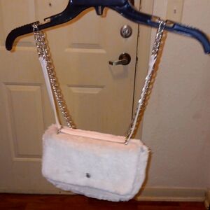 Elegant Soft PinkKendall &Kylie Chain Shoulder Bag